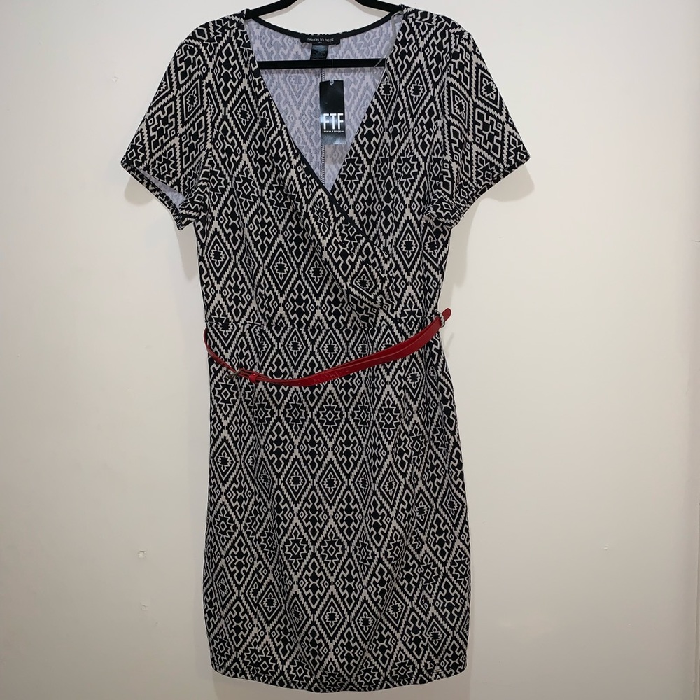 NWT Fashion to Figure Geometric Print Dress
